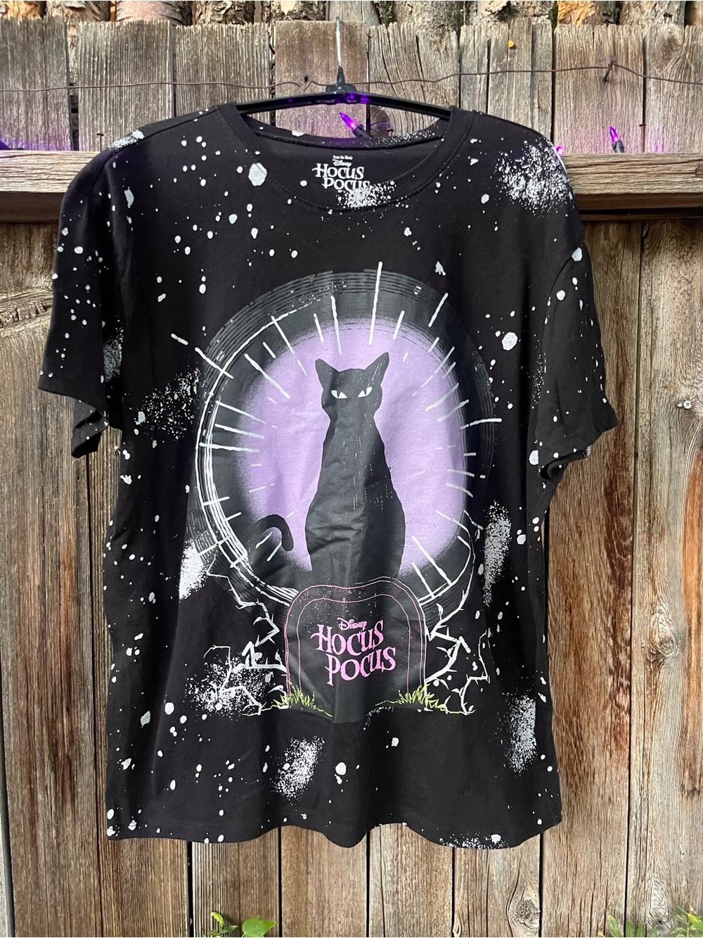 Hocus Pocus Black & Purple Thackery Binx Cat Graphic Tee